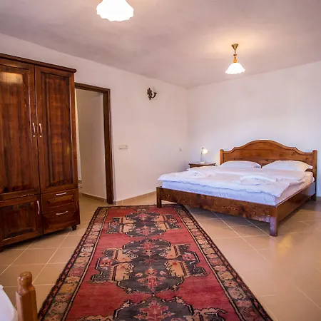 Ankh Bed and breakfast